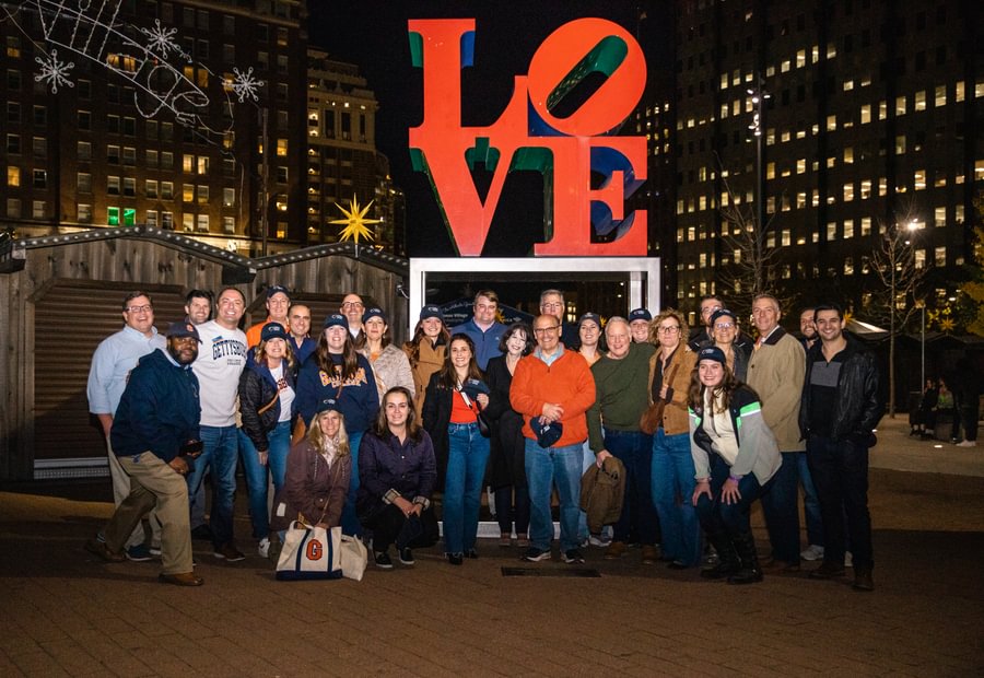 Gettysburg ❤️ Philadelphia group photo at LOVE statue with faculty, staff, and alumni.

